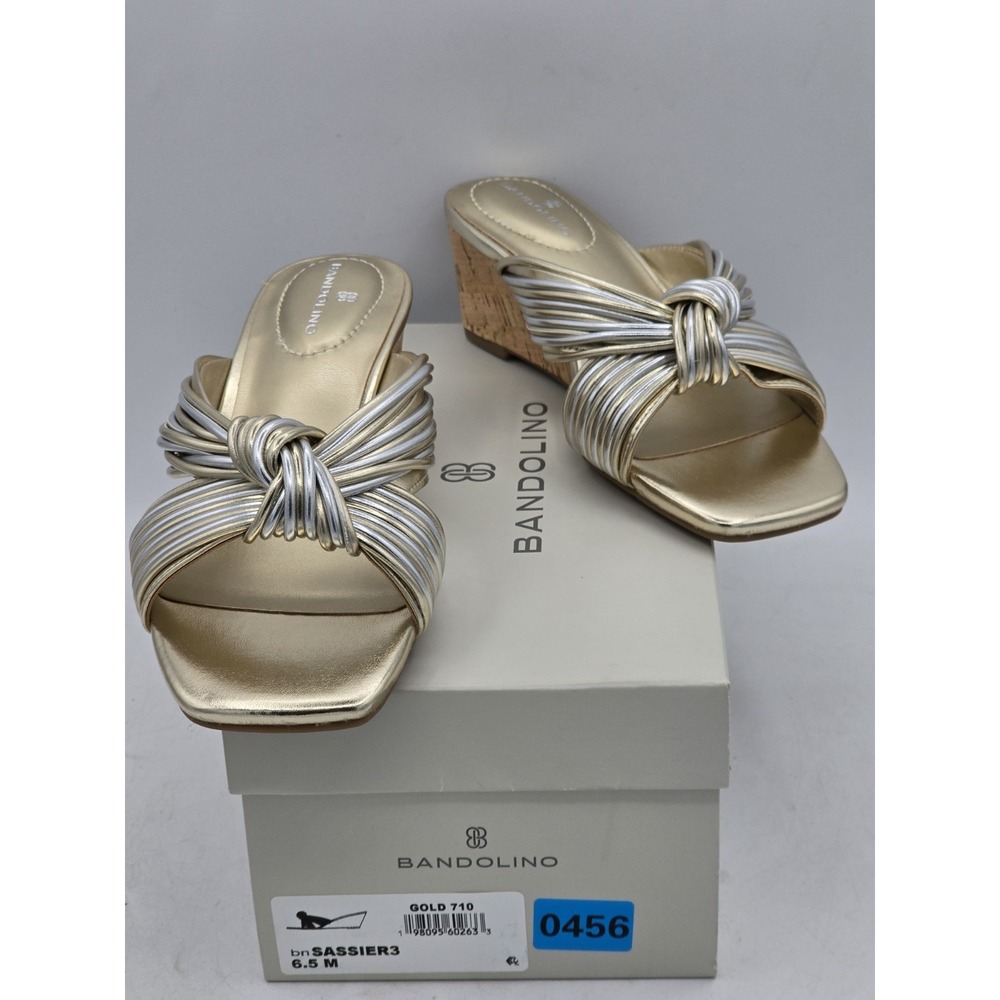 Bandolino Women's Sassier Knot Detail Strappy Wedge Sandals -‎ Gold Sz 6.5 M NEW